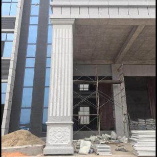 清远 芝麻白光面花岗岩门楼大柱（罗马柱）配雕花底座