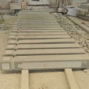 清远 芝麻白异形加工雕刻-栏杆大柱，方柱