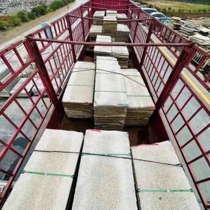 清远 黄金麻花岗岩荔枝面，光面毛板装车完成