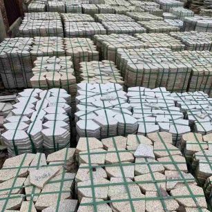 清远 黄金麻白麻花岗岩荔枝面地铺石(冰裂纹)