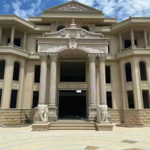 清远 黄金麻别墅外墙干挂，大柱，大象，蘑菇石，雕花板