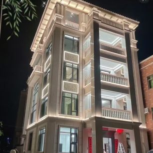 清远 芝麻白花岗岩别墅外墙夜间效果