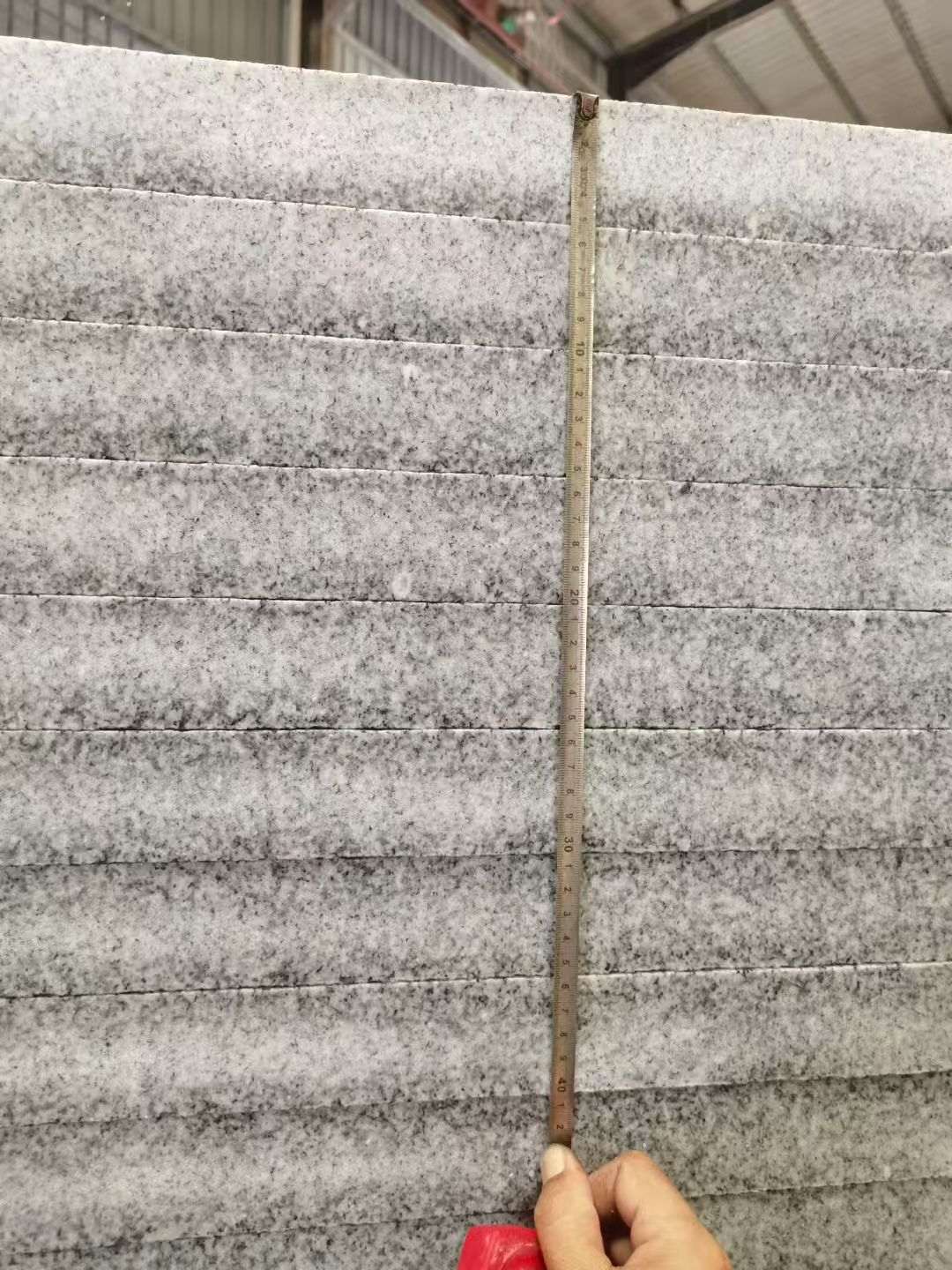 清远 芝麻白火烧成品厚薄均匀，B料价格接近A料质量