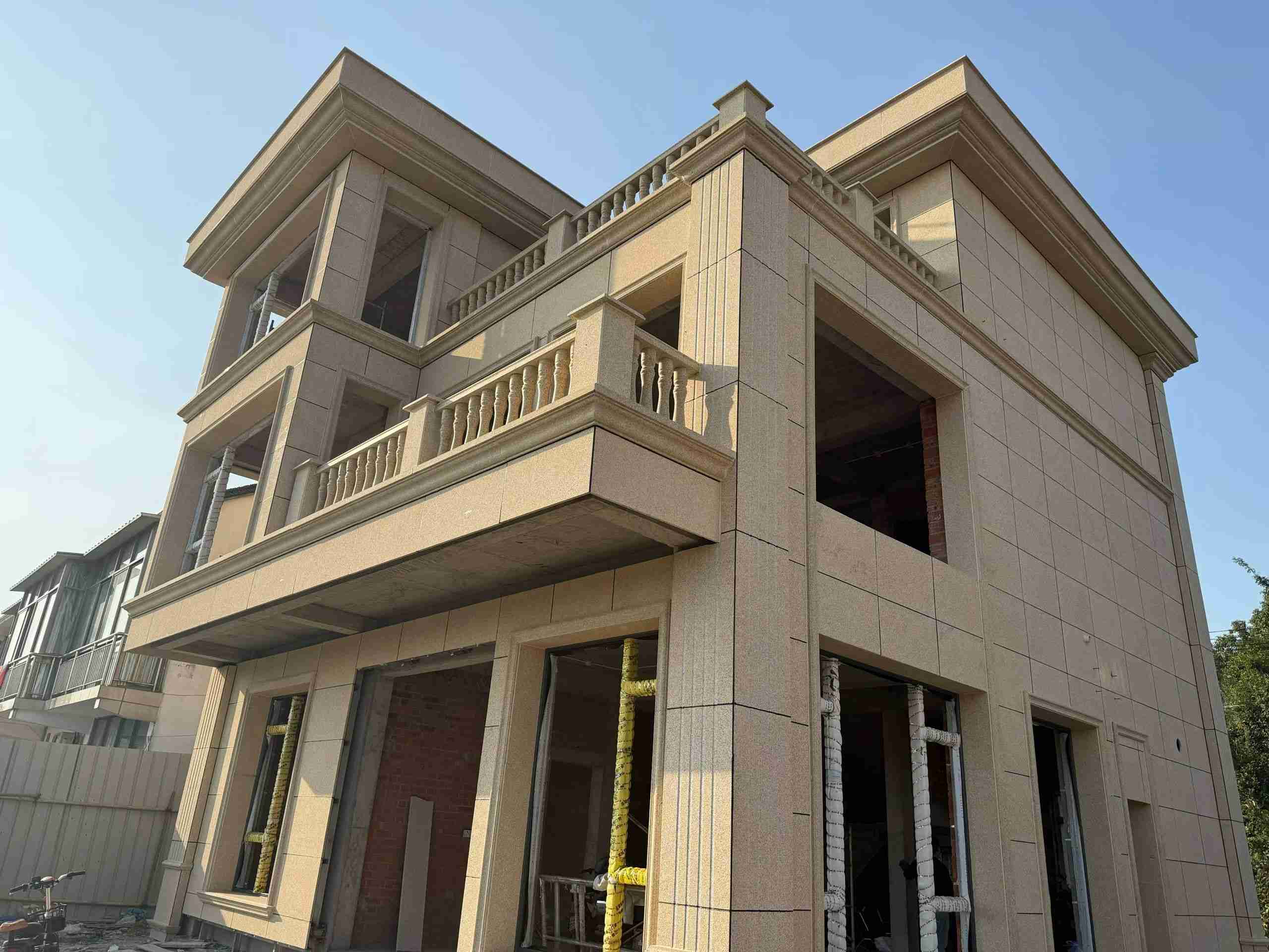 清远 黄金麻花岗岩石材荔枝面外墙干挂效果展示