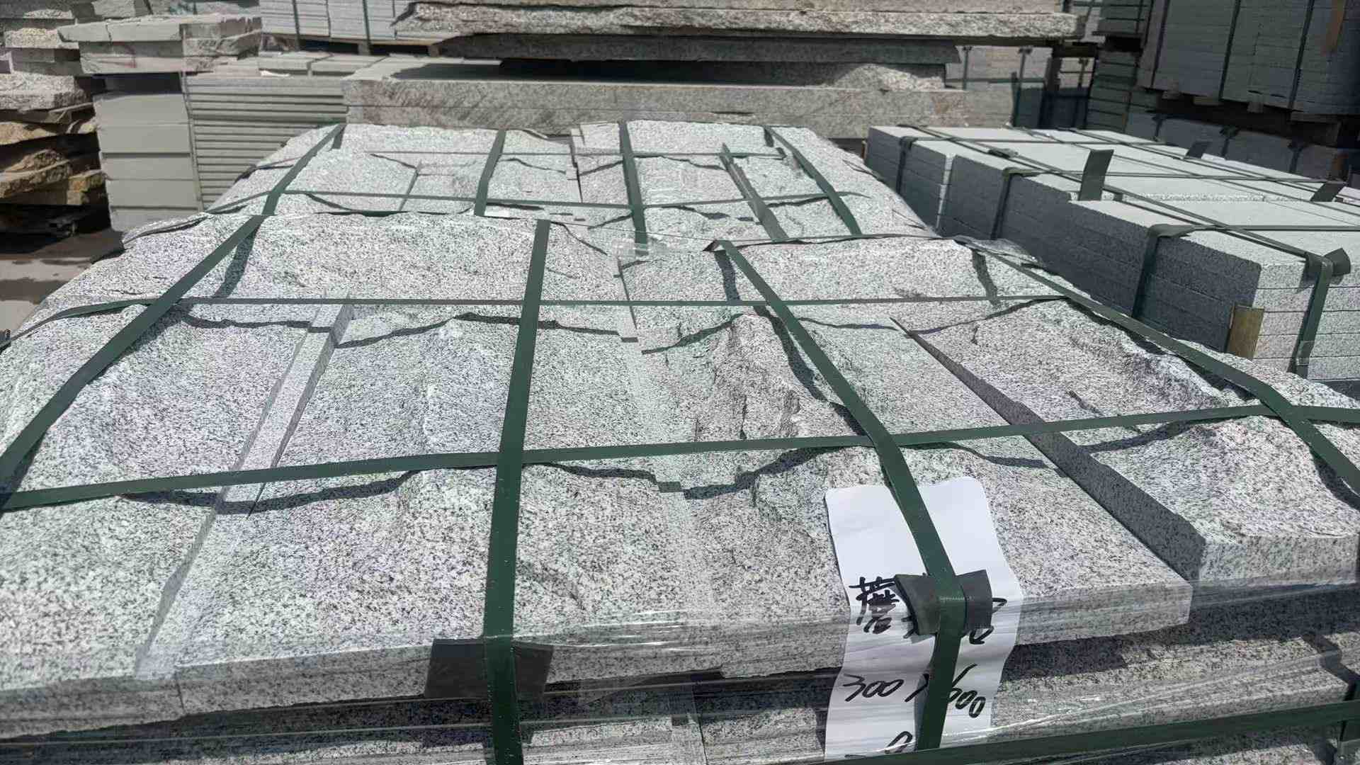 清远 芝麻白蘑菇石成品