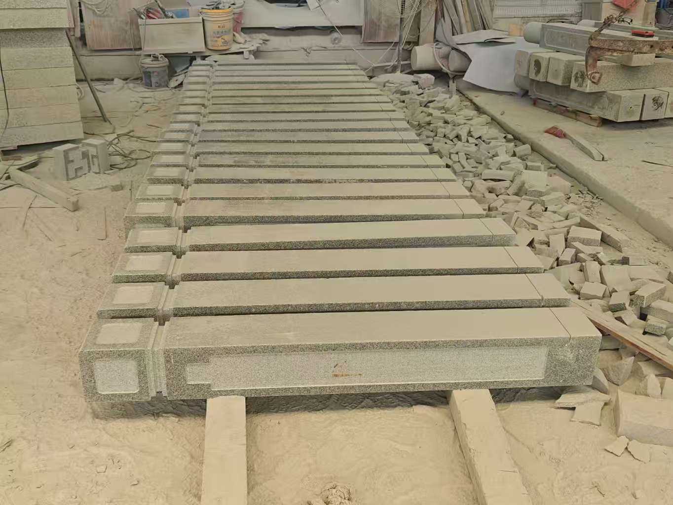 清远 芝麻白异形加工雕刻-栏杆大柱，方柱