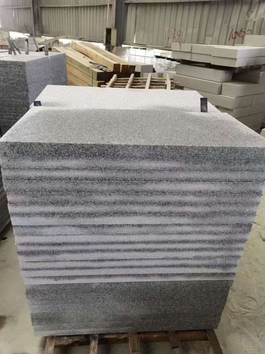 清远 芝麻白5公分火烧地铺成品，900*400，规格可定制