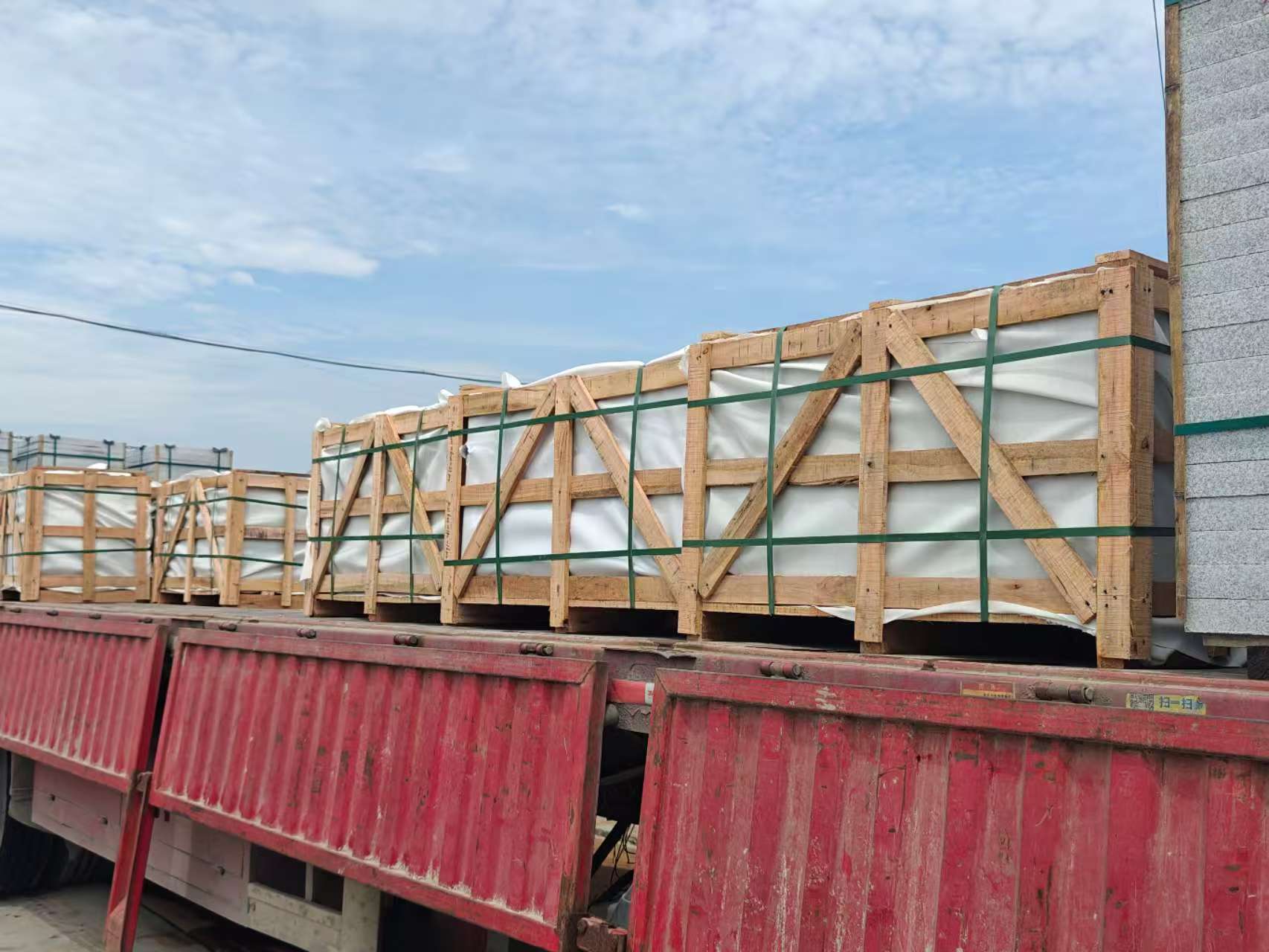 清远 芝麻白花岗岩地铺石出口专车-泰国游