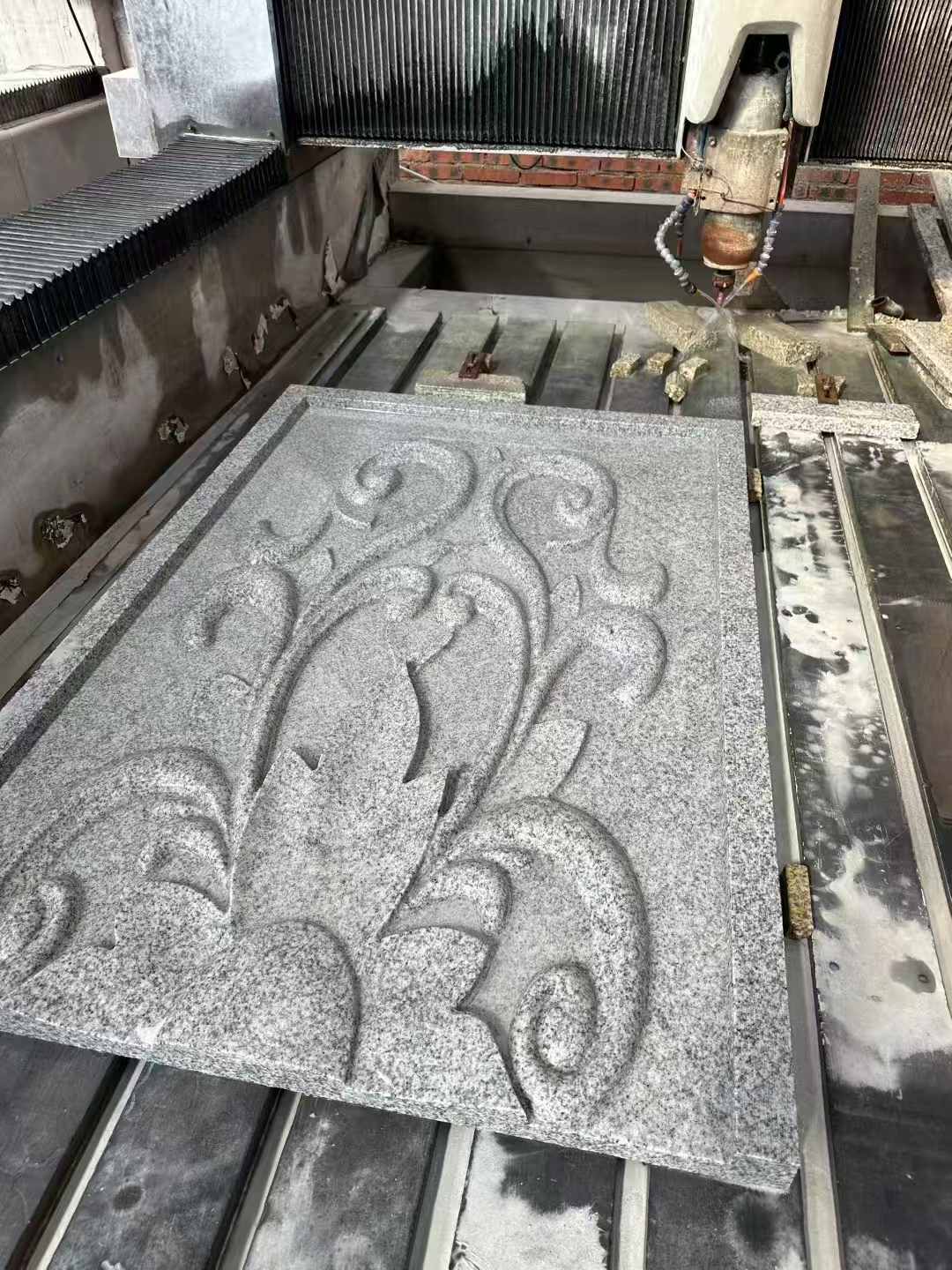 清远 白麻别墅干挂雕花板