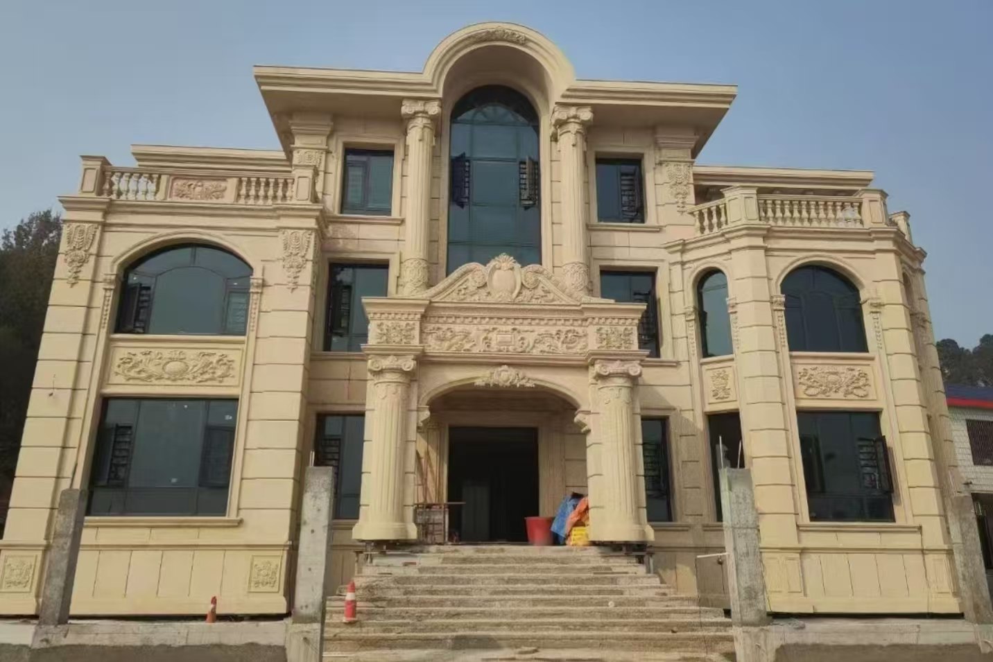 清远 黄金麻花岗岩别墅外墙干挂